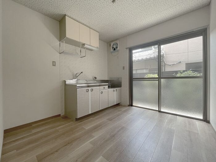 物件内観写真8　(居室)