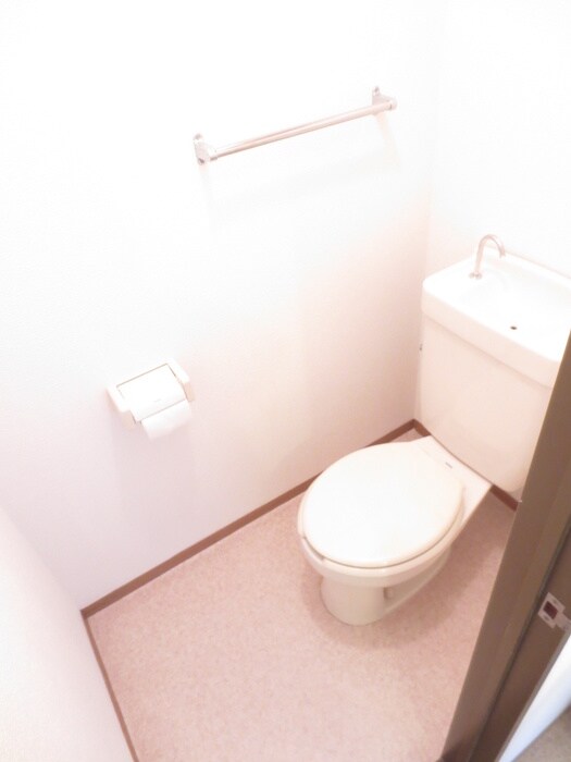 物件内観写真12　(トイレ)