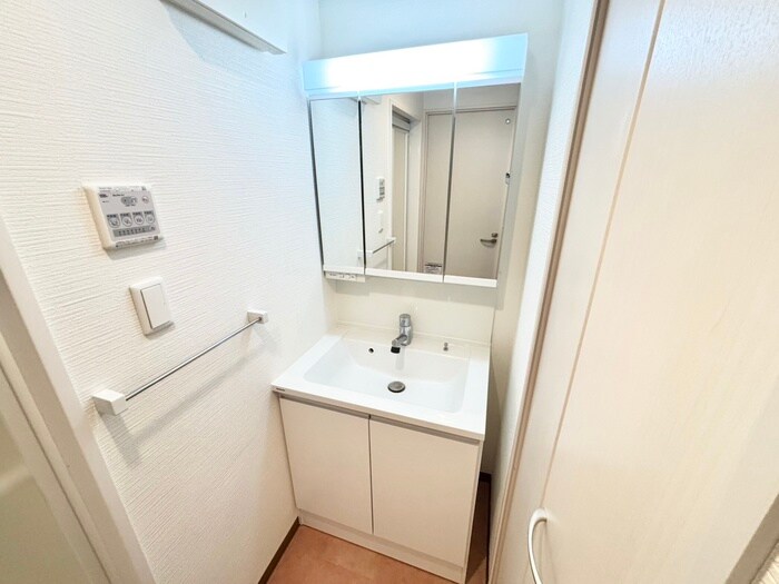 物件内観写真10　(洗面)