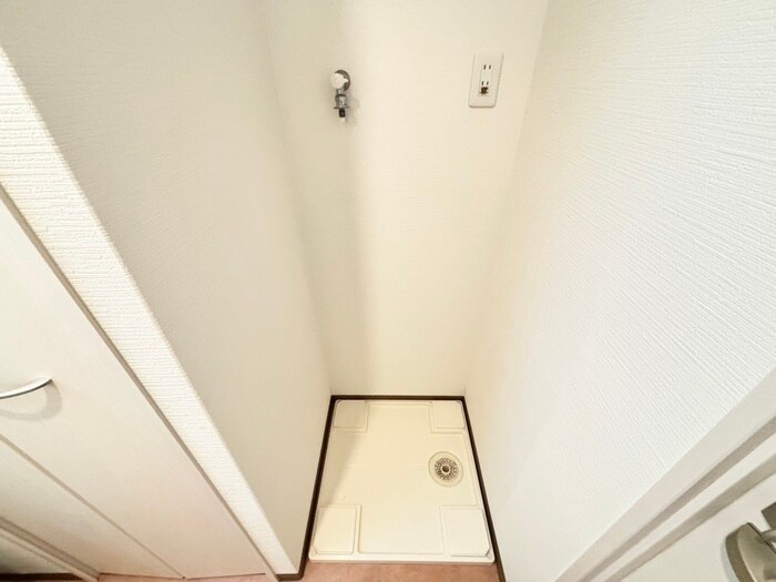 物件内観写真19　(洗濯機置場)
