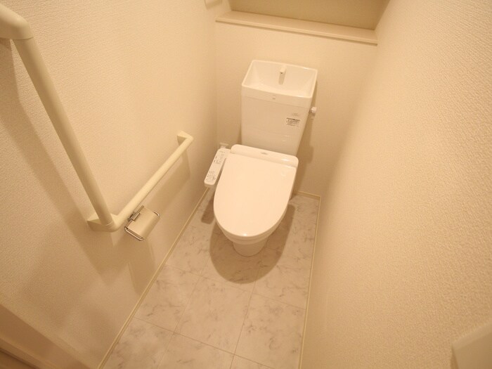 物件内観写真11　(トイレ)