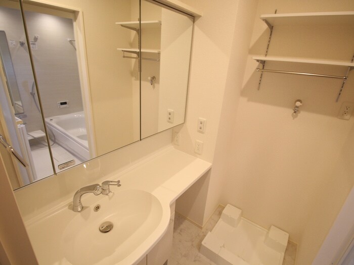 物件内観写真12　(洗面)