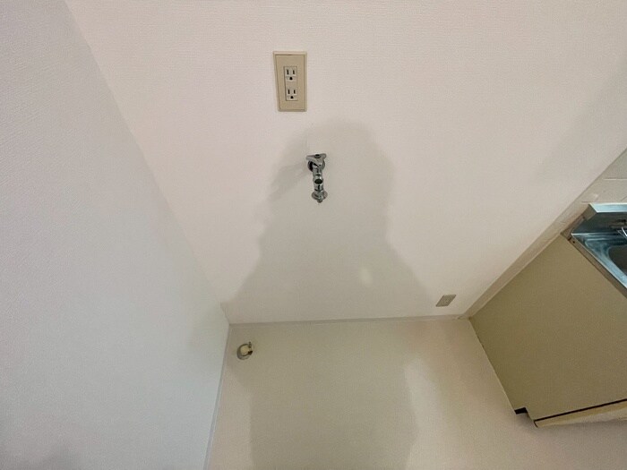 物件内観写真13　(洗濯機置場)