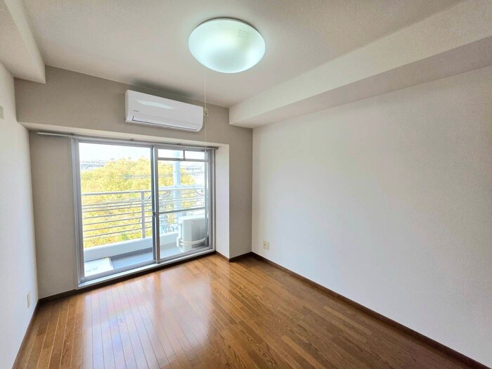 物件内観写真2　(居室)