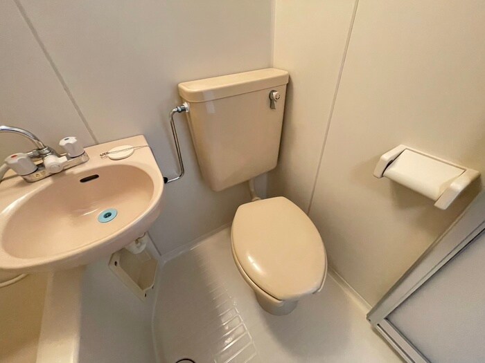 物件内観写真8　(トイレ)