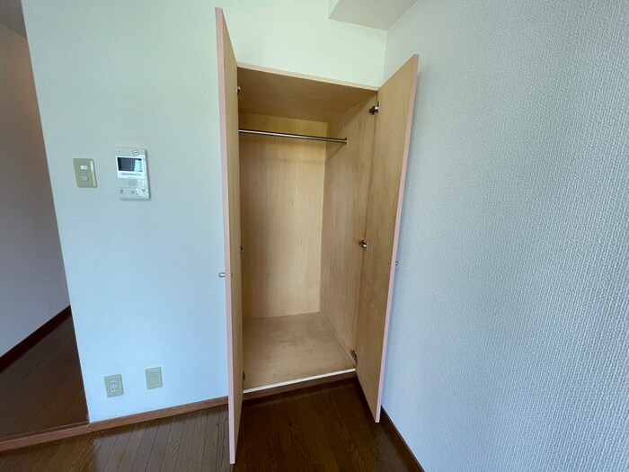 物件内観写真12　(収納)