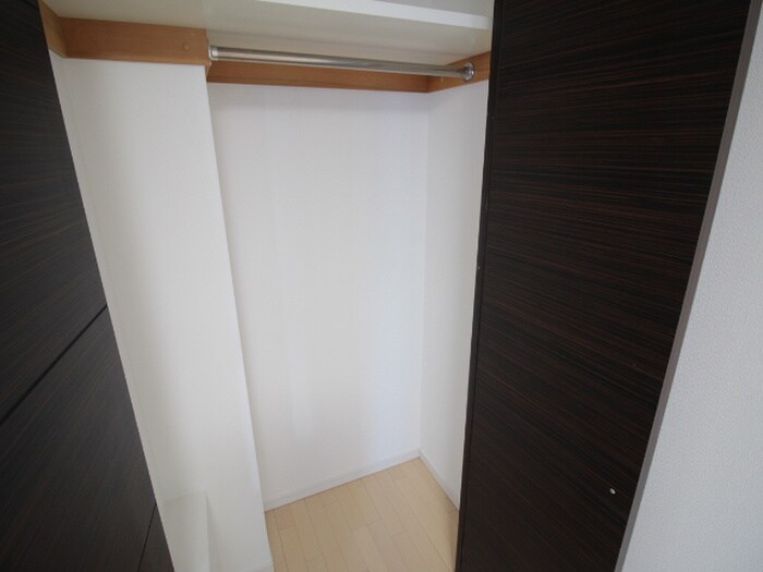 物件内観写真13　(収納)