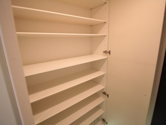 物件内観写真16　(靴箱)