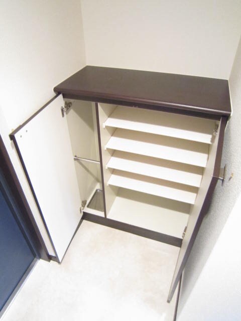 物件内観写真12　(靴箱)