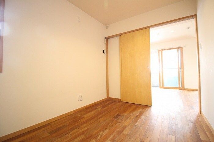 物件内観写真10　(居室)