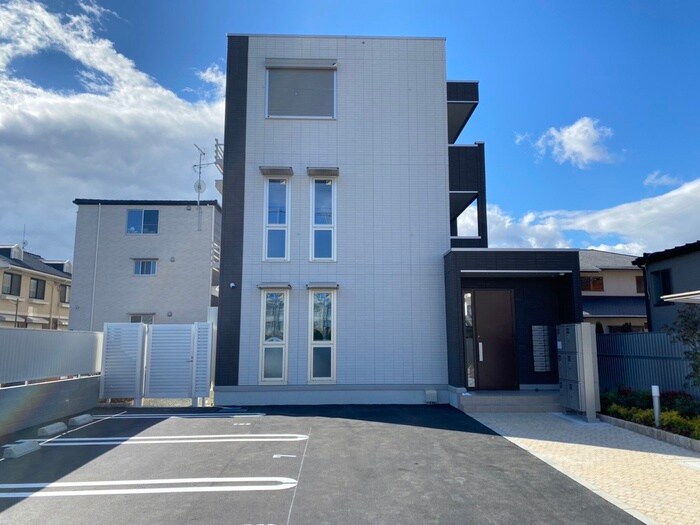 物件外観写真4　(外観写真)