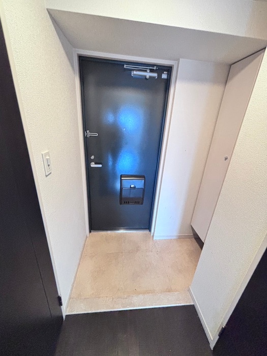 物件内観写真13　(玄関)