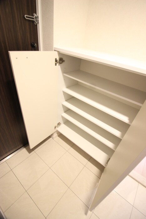 物件内観写真16　(靴箱)