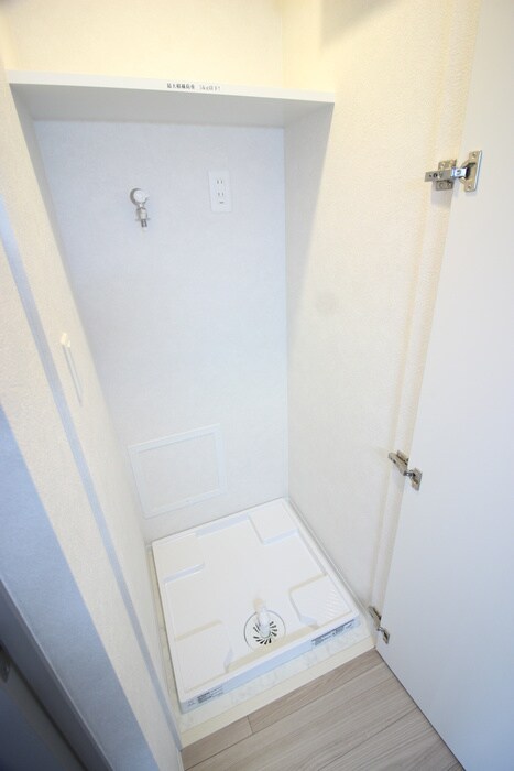 物件内観写真18　(洗濯機置場)