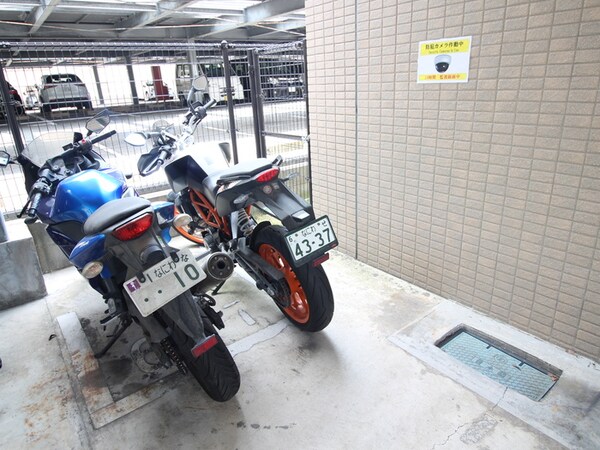バイク置き場