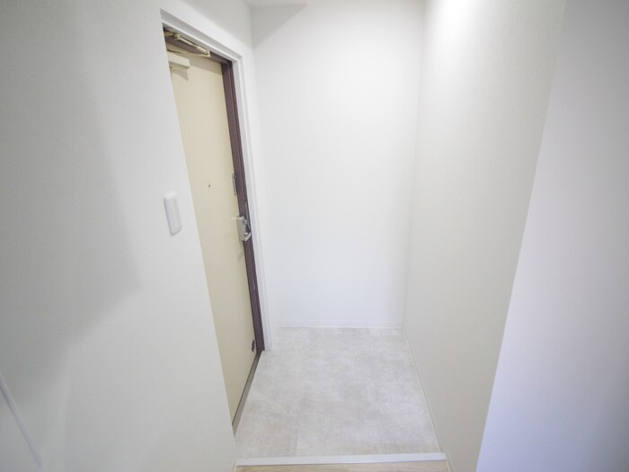 物件内観写真14　(玄関)