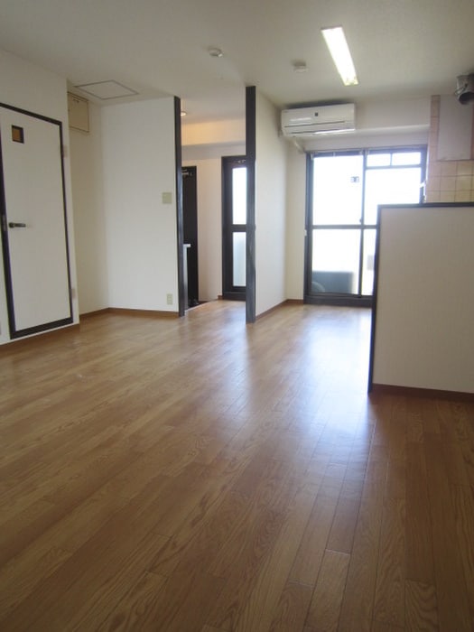 物件内観写真3　(居室)