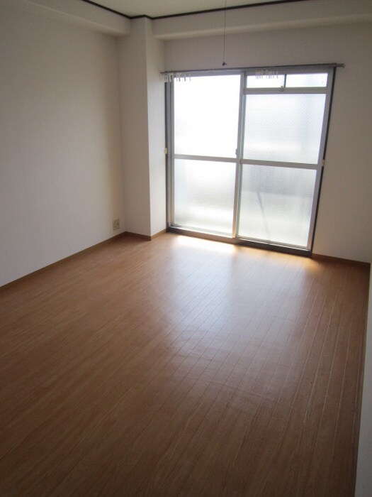 物件内観写真4　(居室)