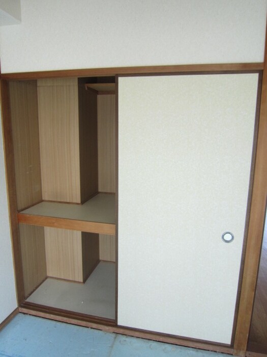 物件内観写真10　(収納)