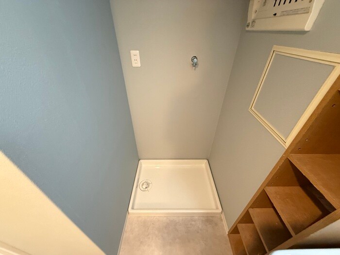 物件内観写真12　(洗濯機置場)