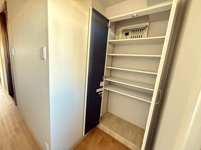 物件内観写真13　(靴箱)