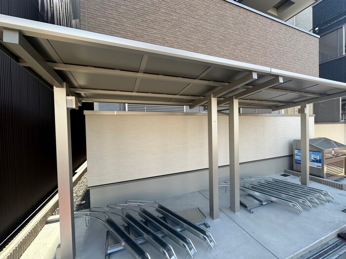 物件外観写真6　(駐輪場)