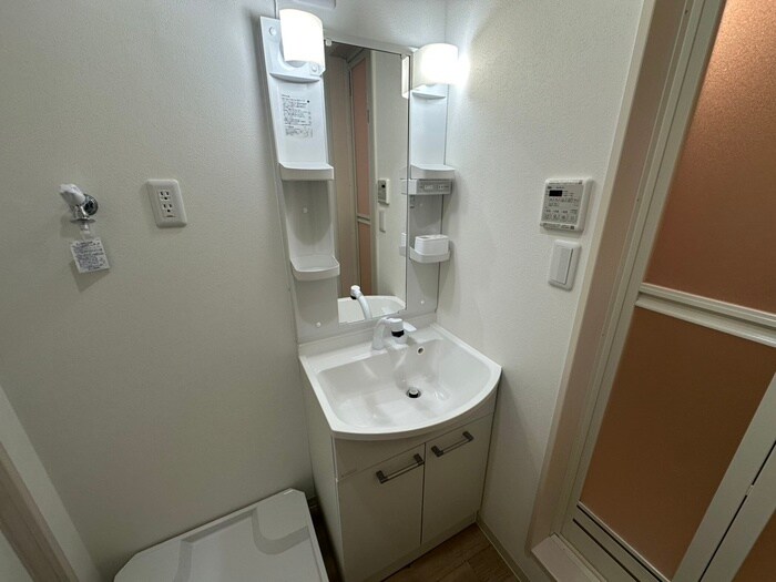 物件内観写真11　(洗面)