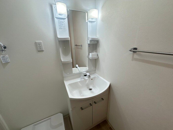 物件内観写真11　(洗面)