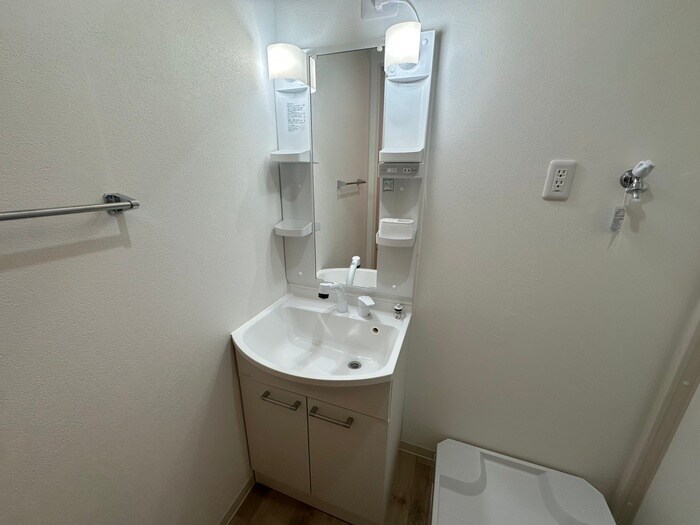 物件内観写真11　(洗面)