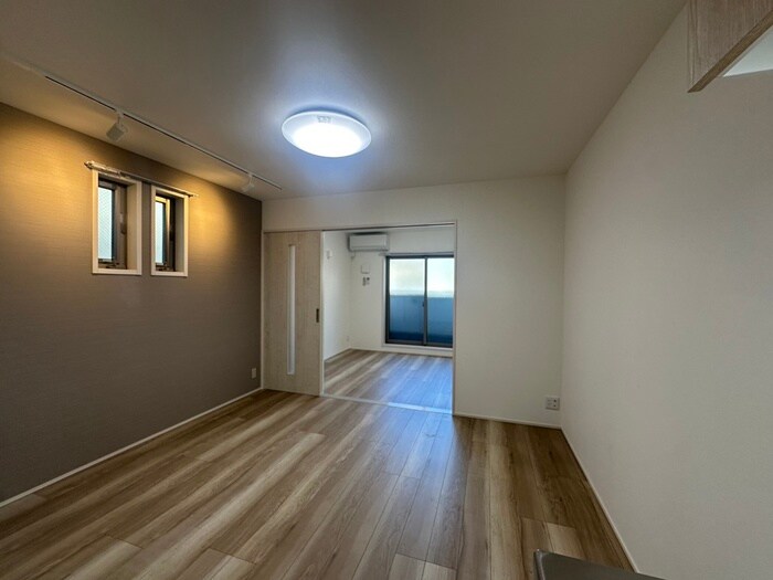 物件内観写真11　(居室)