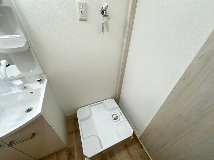 物件内観写真17　(洗濯機置場)