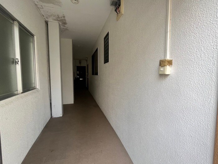 物件外観写真6　(エントランス部分)