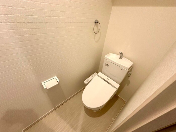 物件内観写真9　(トイレ)