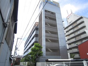 高井田青山ビル外観写真