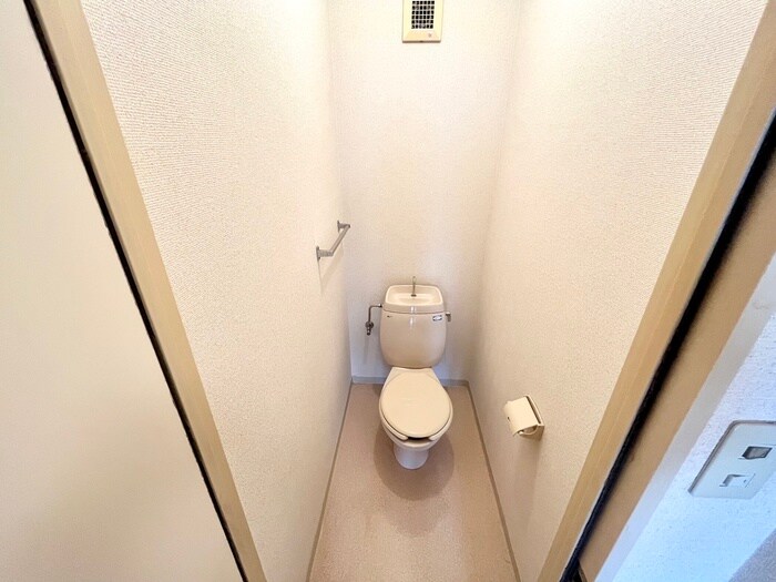 物件内観写真15　(トイレ)