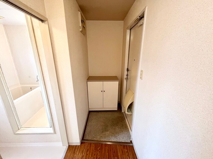 物件内観写真17　(玄関)