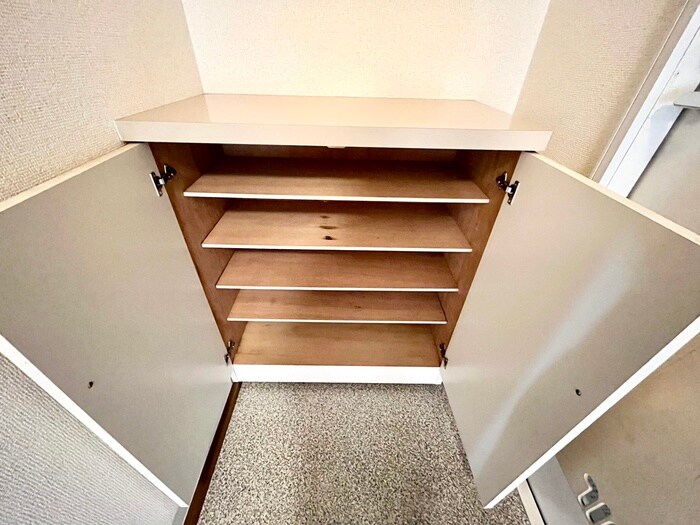 物件内観写真18　(靴箱)