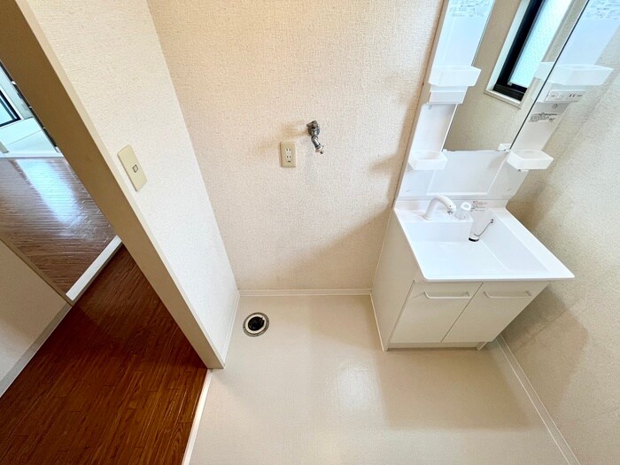 物件内観写真19　(洗濯機置場)