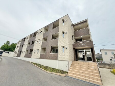 サンシャイン・パインオーク外観写真