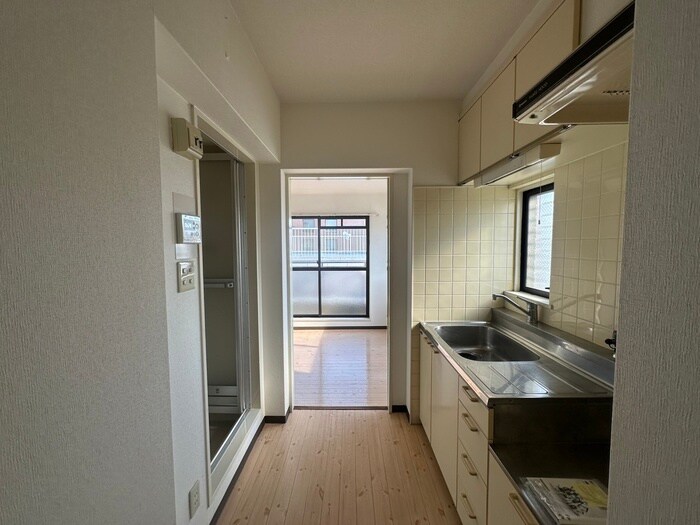 物件内観写真16　(廊下)