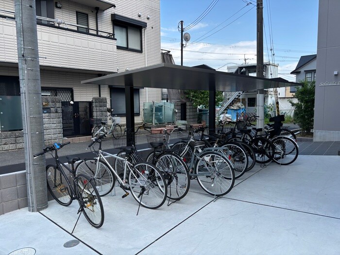 物件外観写真6　(駐輪場)