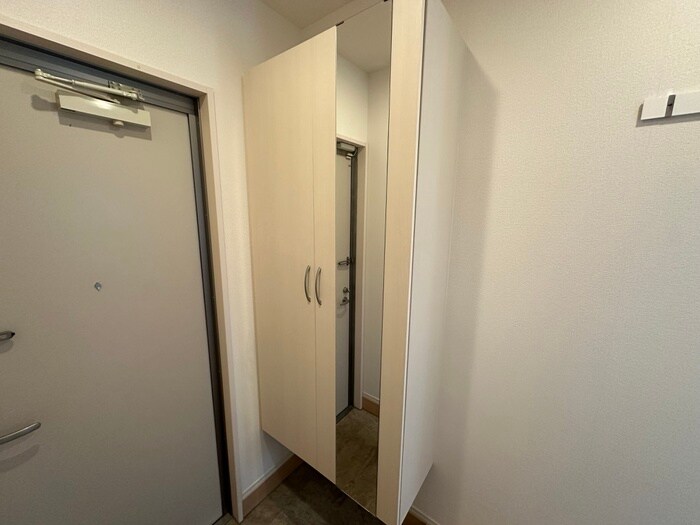 物件内観写真15　(靴箱)