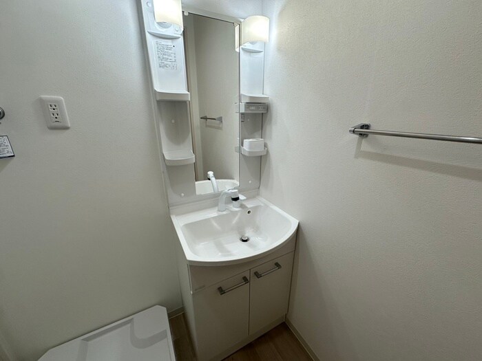 物件内観写真11　(洗面)