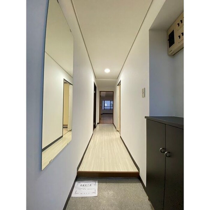 物件内観写真15　(廊下)