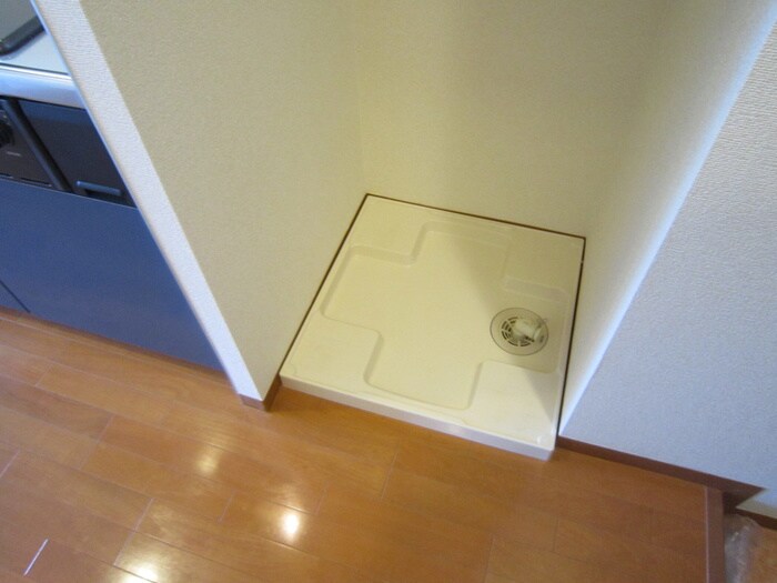 物件内観写真11　(洗濯機置場)