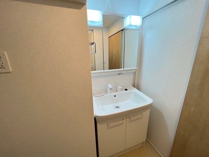 物件内観写真12　(洗面)