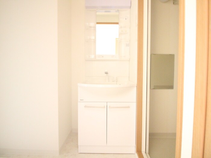 物件内観写真9　(洗面)