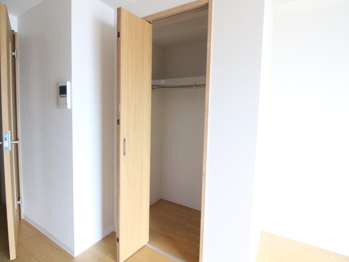 物件内観写真12　(収納)