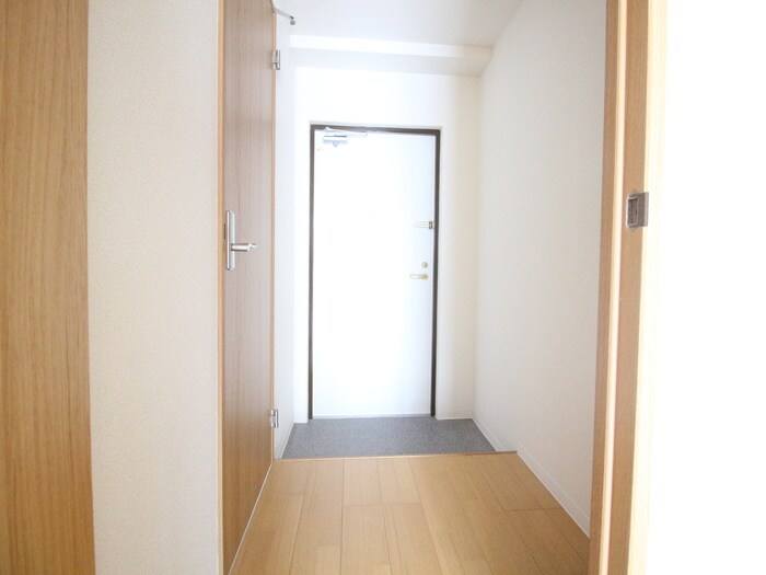 物件内観写真16　(廊下)