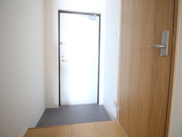 物件内観写真17　(靴箱)